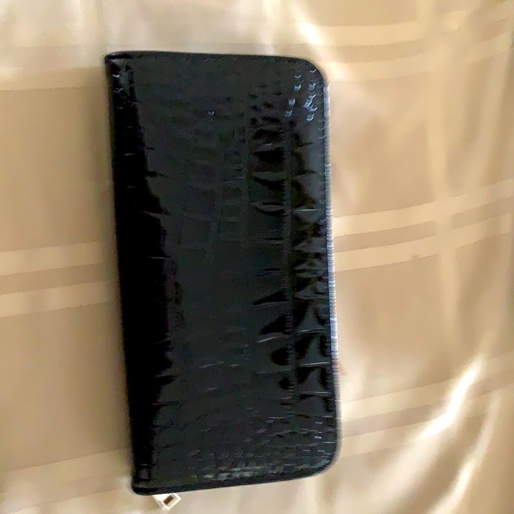 Faux Leather Crocodile Skin Patterned Wallet